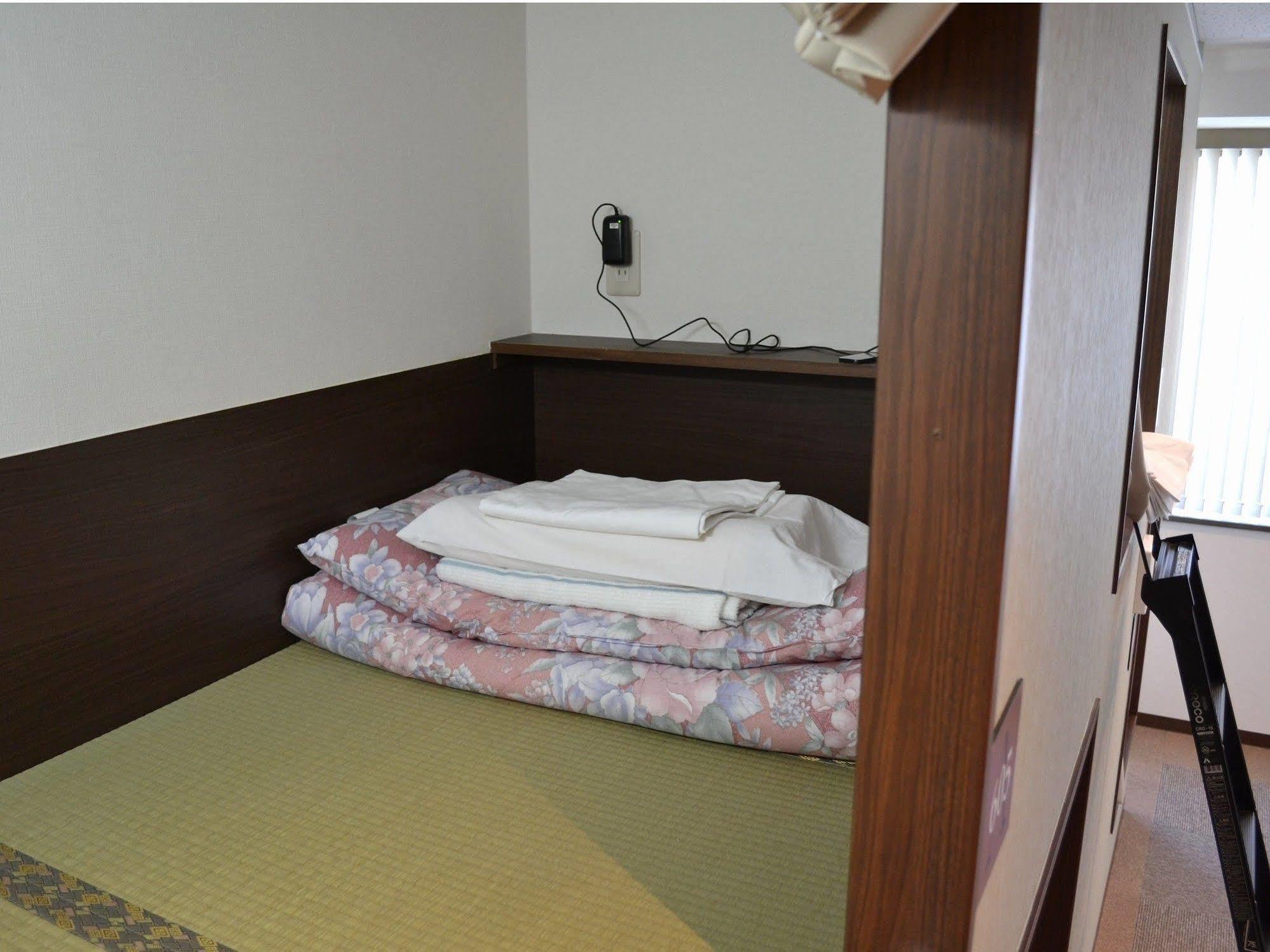 1 Night 1980 Hostel Tokyo Asakusa Simple Stay Exterior photo